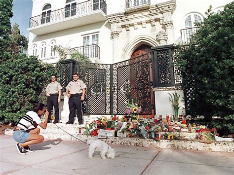 where was gianni versace murdered.